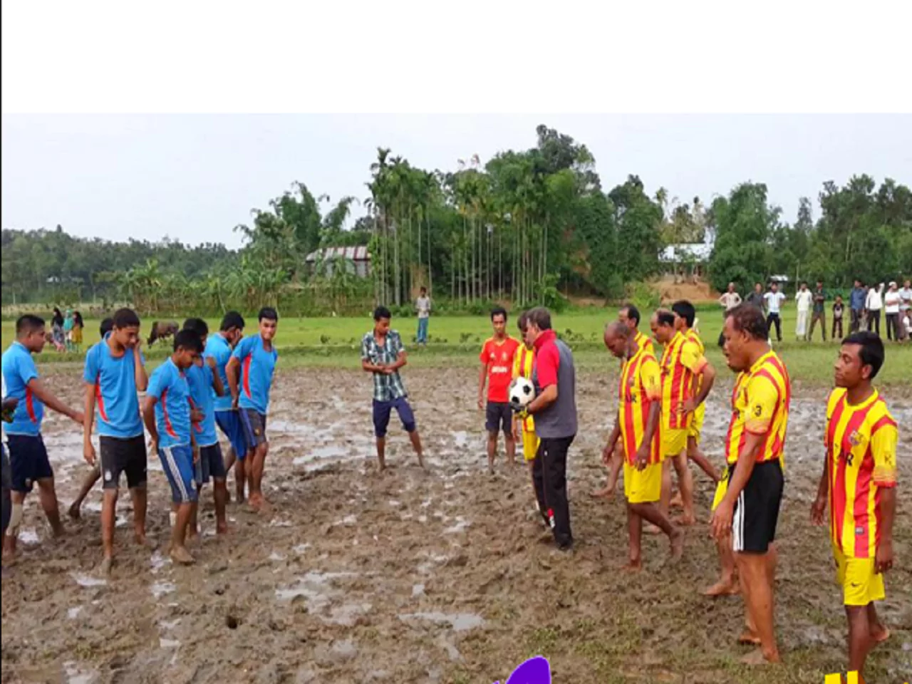 গ্রামের সাবেক ফুটবল খেলোয়াড়